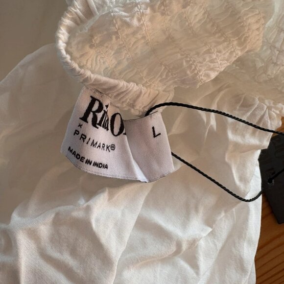 White summer dress - Picture 4 of 4